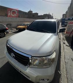 تۆیۆتا لاند کروزەر